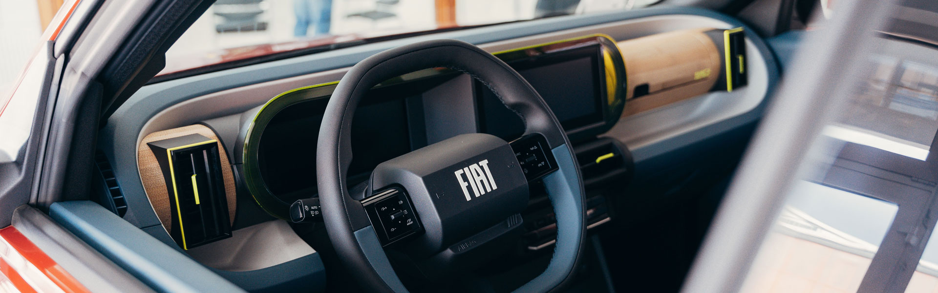 Ansicht eines Armaturenbrettes eines Fiat Grande Panda